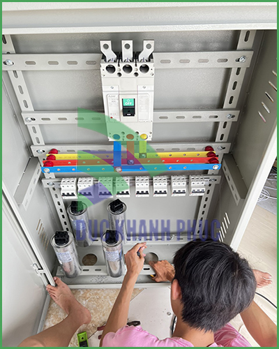 Tủ Điện Điều Khiển Tụ Bù